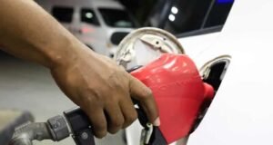 Subsidio y cobro de impuestos a combustibles es un eufemismo