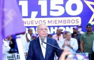 PLD: Danilo Medina llama a votar en la consulta de octubre
