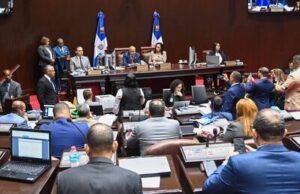 Nómina de empleados de diputados se lleva más de 33 millones al mes